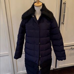 Club Monaco Dark Blue down Puffer Jacket with Faux Fur Collar